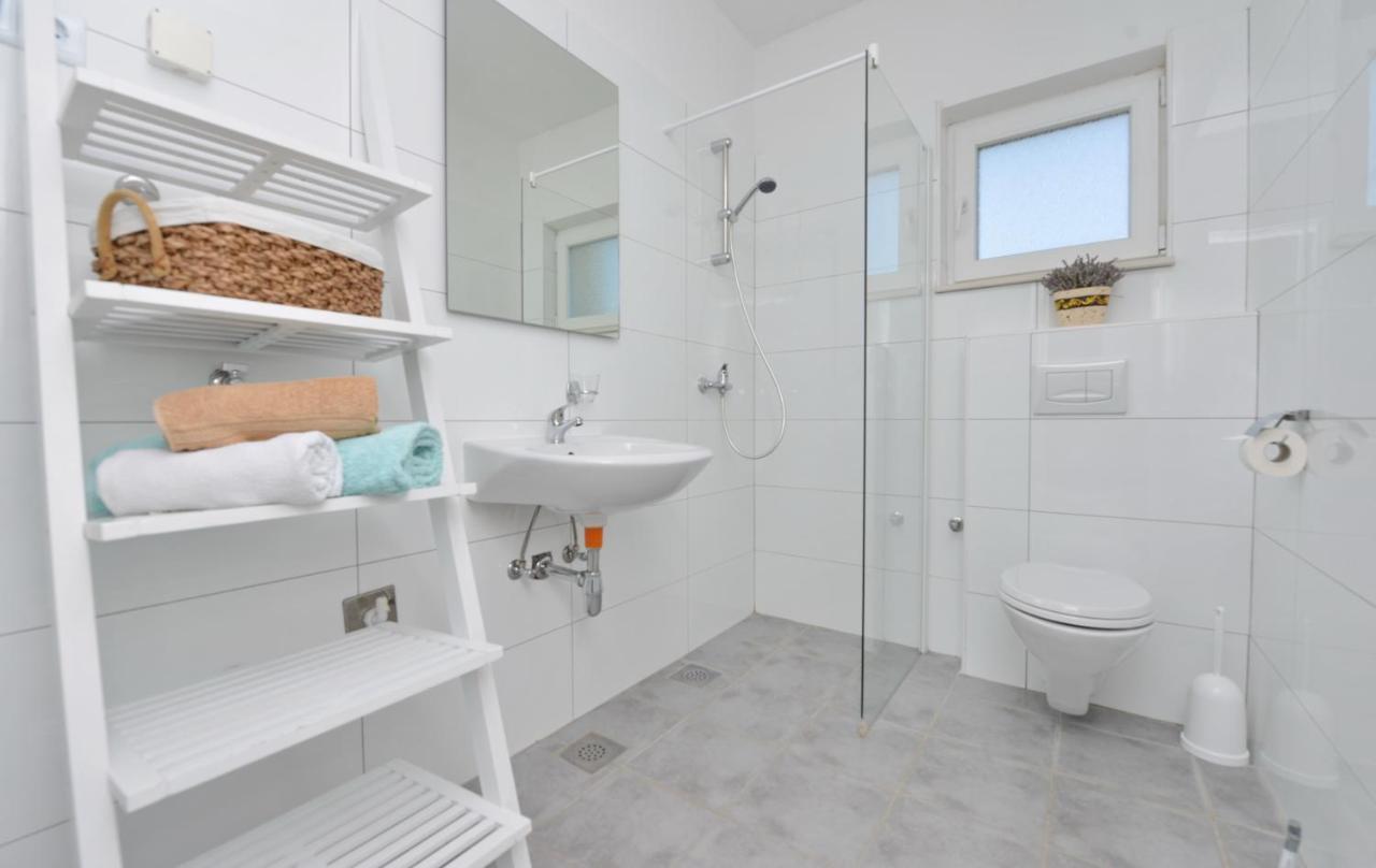 Apartments Verita Pakoštane Eksteriør bilde