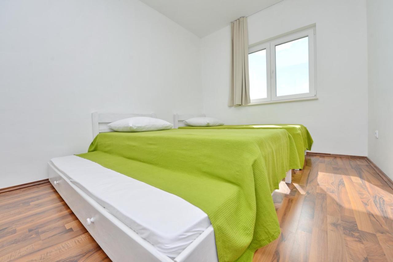 Apartments Verita Pakoštane Eksteriør bilde