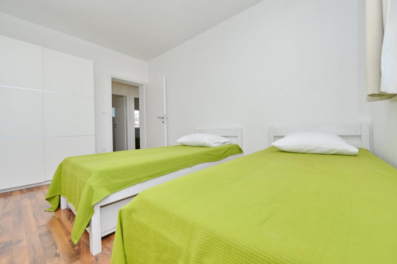 Apartments Verita Pakoštane Eksteriør bilde