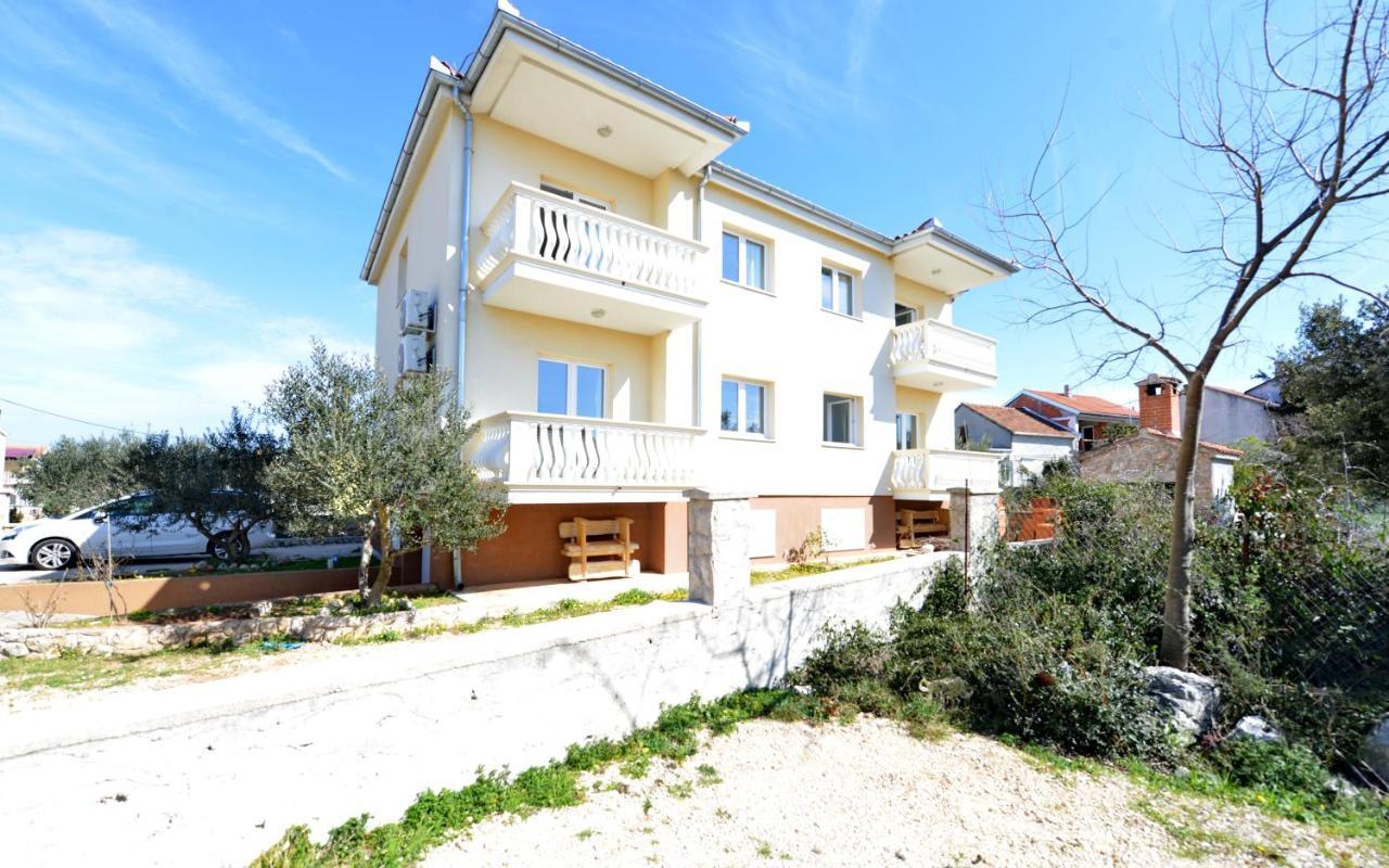 Apartments Verita Pakoštane Eksteriør bilde